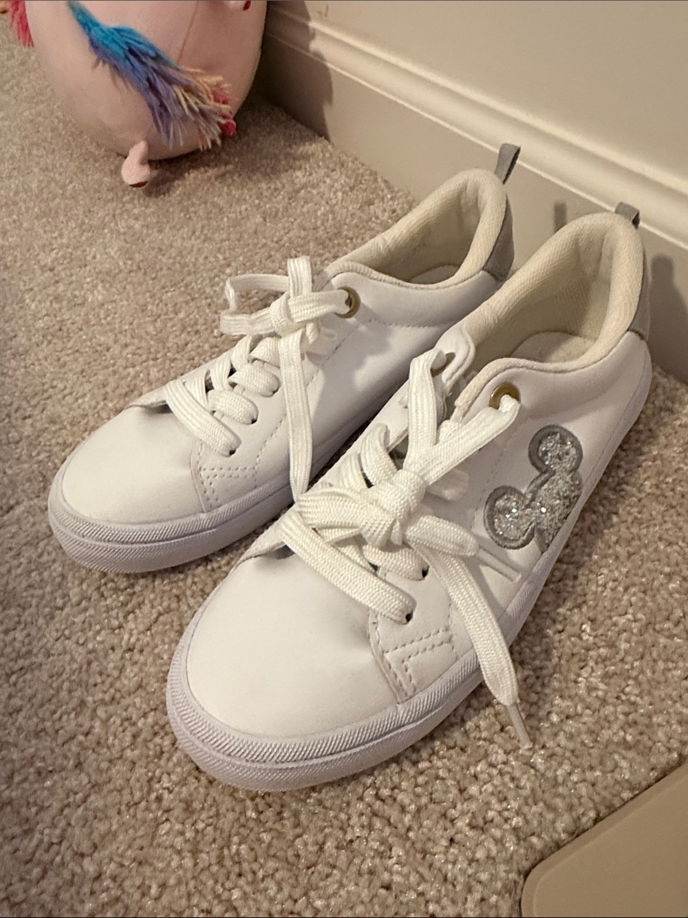 H&M Disney Kids Mickey Mouse White Lace Sneakers Size 2, Never Used